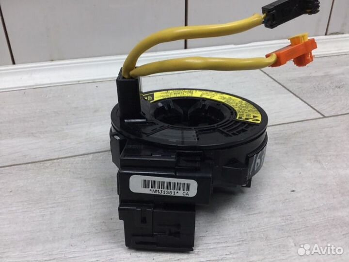 Шлейф руля Toyota Avensis седан 1ZZ-FE 2006