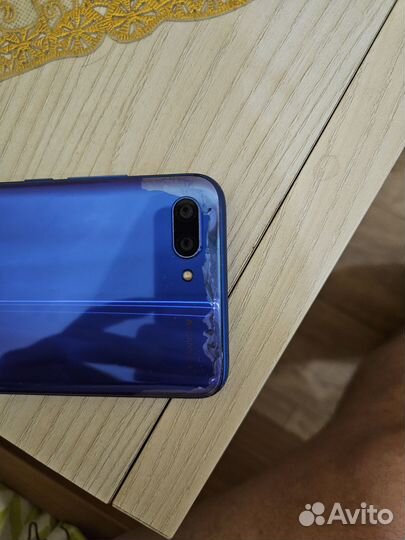 HONOR 10, 4/64 ГБ