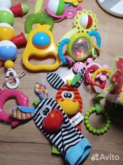 Погремушки игрушки пакетом набором