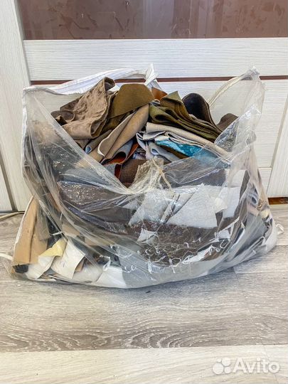 Обрезки мебельной ткани