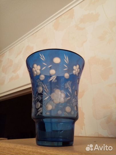 Ваза цветного стекла высота 18 см диам 15см