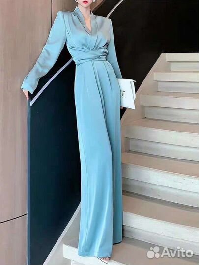 Женский комбинезон