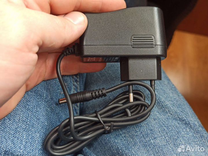 AC adapter, блок питания 9v, 1 ампер
