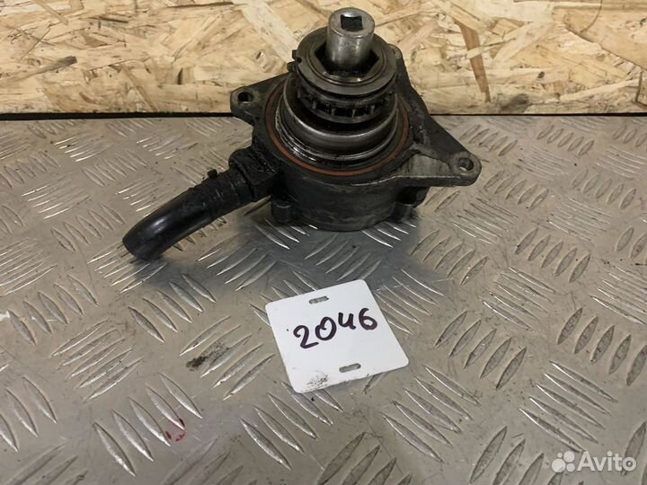 Насос вакуумный NIssan Navara Pathfinder YD25 2.5