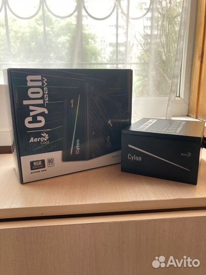 Блок питания с argb 700W / 80 Plus