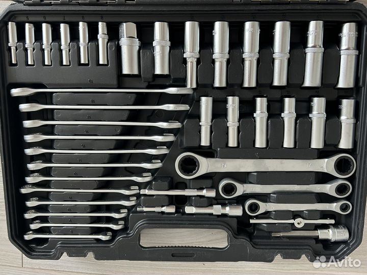 Набор инструментов 151 предмет в кейсе