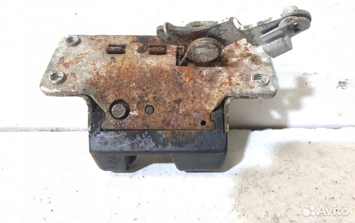 Замок багажника 90563999 Opel Zafira A 1999 - 2005 года