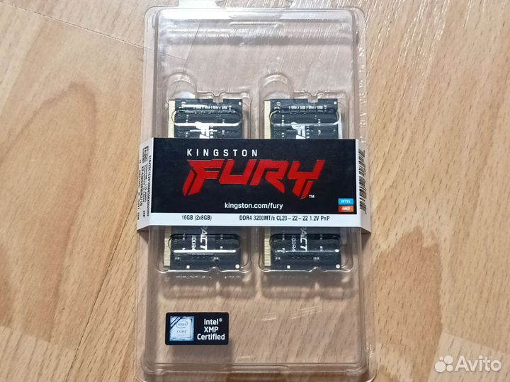 Новый комплект 2х8 Гб DDR4 3200 мгц Kingston Fury