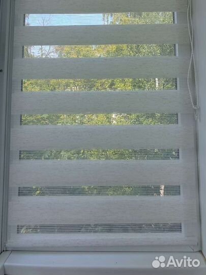 Жалюзи рулонные шторы день ночь
