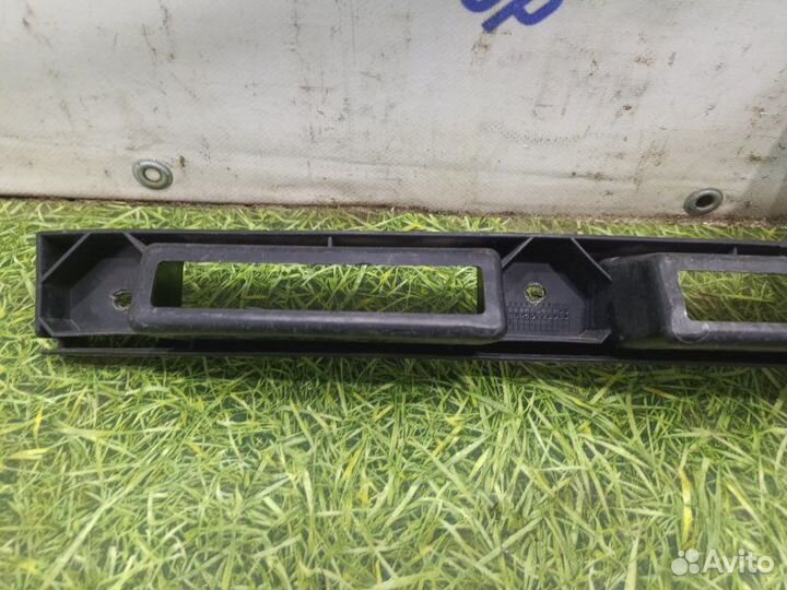 Крепление бампера заднее Ford Focus 2 седан 1.6