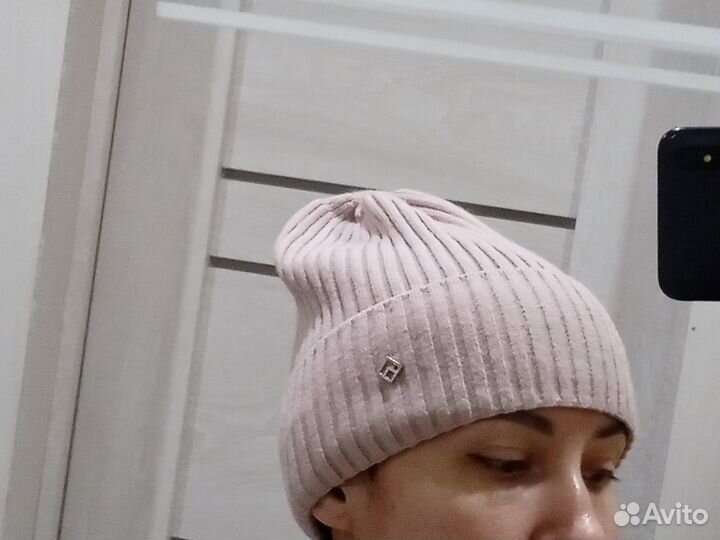 Шапки на весну женские