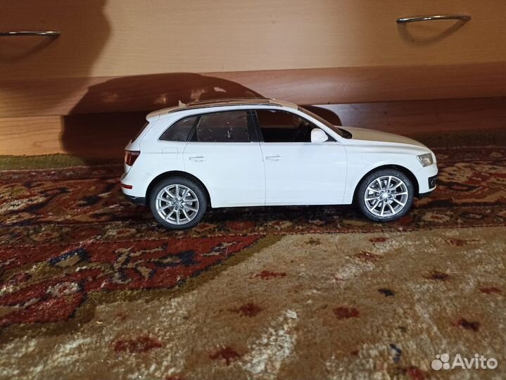 Модель машины audi Q5