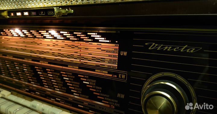 Ламповый приёмник Loewe Vineta с 3D звуком 1957 г
