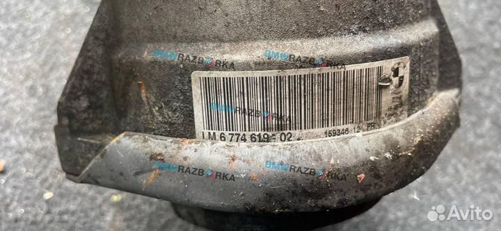 Подушка крепления двигателя левая BMW 3 6774619