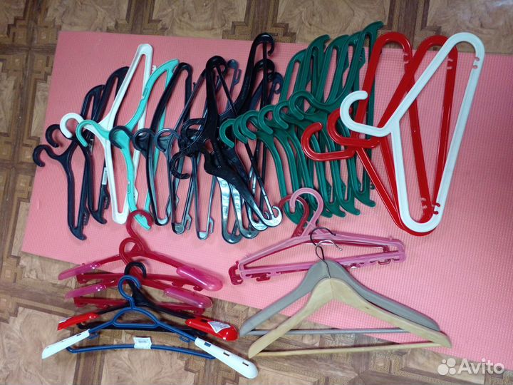 Вешалки плечики для одежды