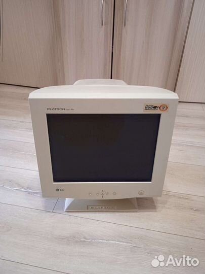 Монитор LG Flatron 795FT Plus. (Б/у.)