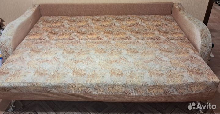 Диван прямой раскладной б/у