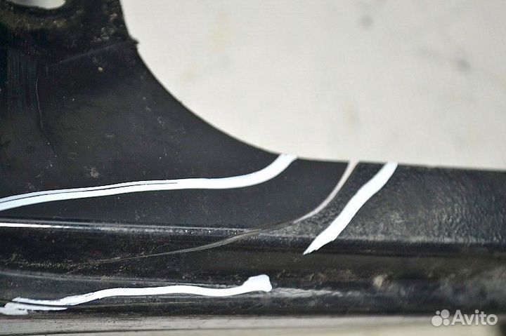 Корпус нижней подножки пластиковый, правый volvo F