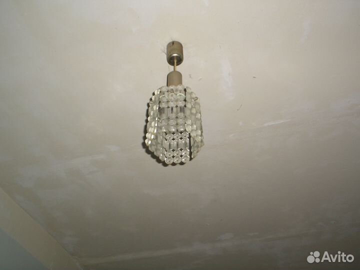 Люстры, лампа, фонарь