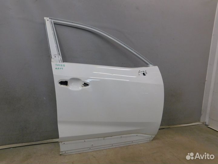 Дверь передняя правая Toyota RAV4