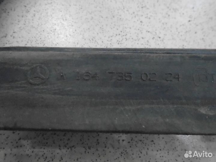 Уплотнитель стекла двери задней правой форточки M