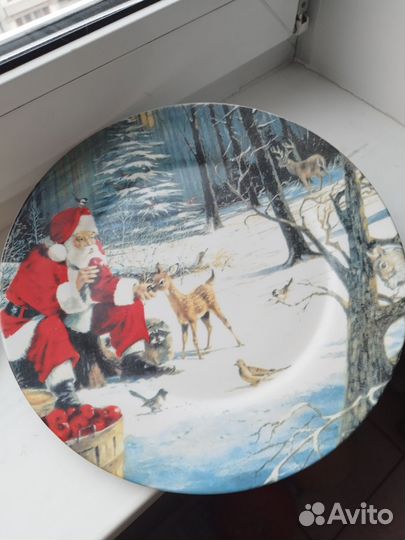 Декоративная тарелка с новогодним рисунком