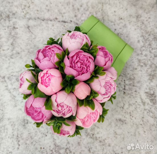 Букет из пионов
