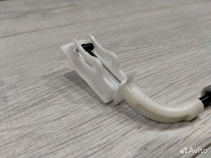 Трос замка двери передний Bmw X3 E83 M54B25