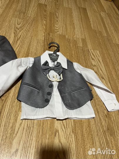 Покздничный костюм на мальчика 80 см