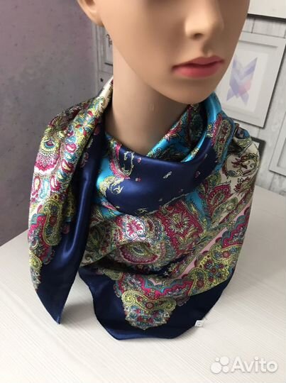 Новый. Шёлковый платок