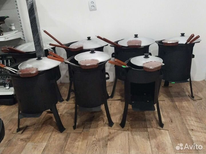 Казан чугунный с печкой