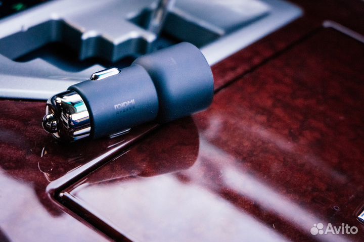 Автомобильная зарядка Xiaomi Roidmi 3S