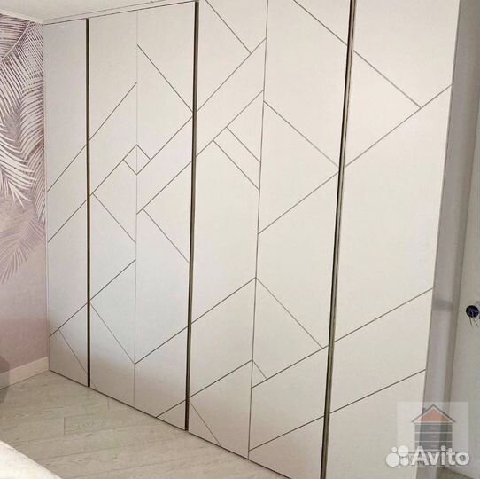 Черный шкаф