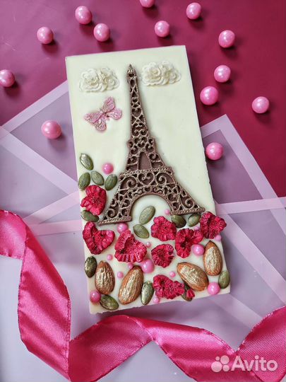 Фрукты и клубника в шоколаде