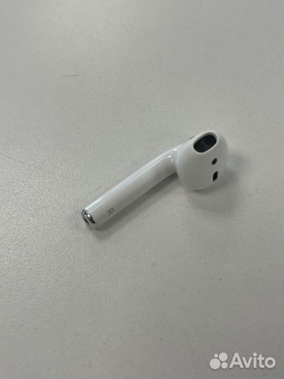 AirPods 2, правый наушник