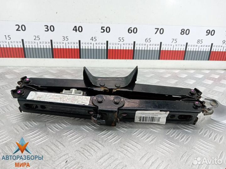 Домкрат Peugeot 607 2001