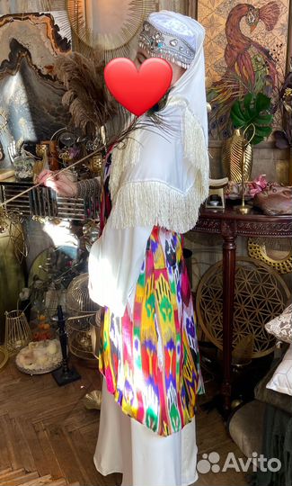 Тиллакош национальный узбекский головной убор