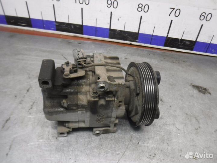 Компрессор кондиционера Mazda 6 L8 2006