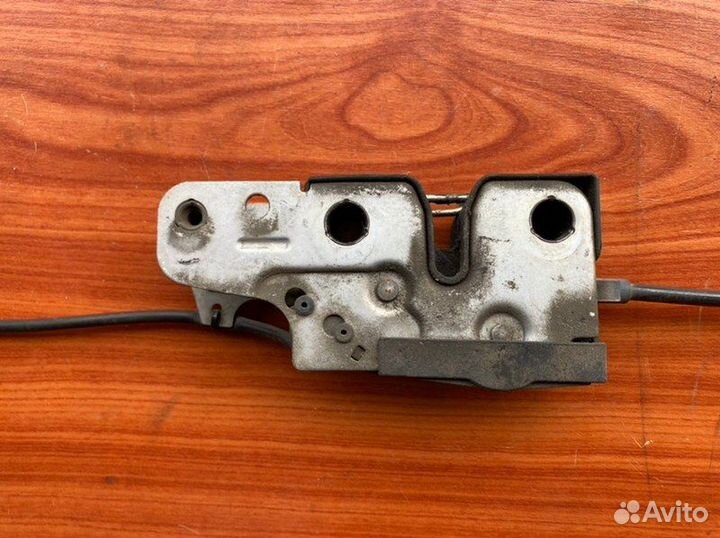 Замок капота Vw Passat B6 универсал BKP 2006