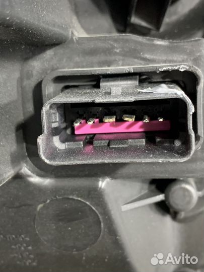 Фара Nissan terrano D10 Лев