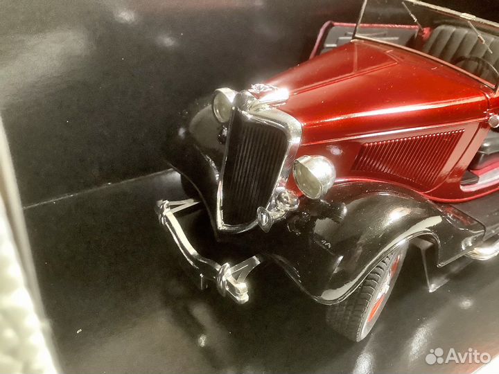 Bugatti Royal, Ford Roadster/ “Tank”. Solido,1/18