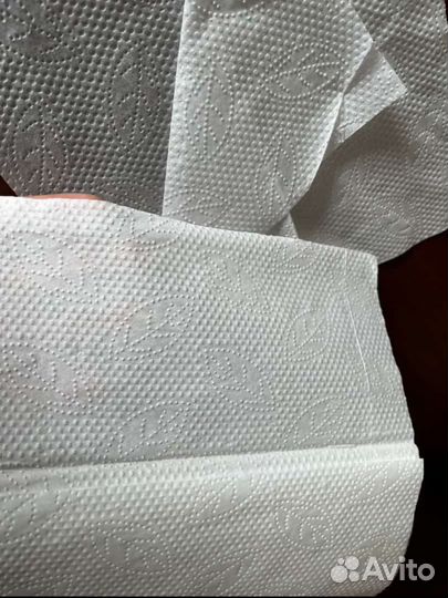 Бумажные полотенца V-сложения для диспенсера