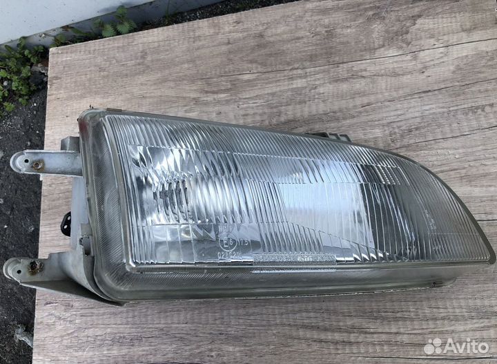 Фара правая Suzuki Swift 1989-2003