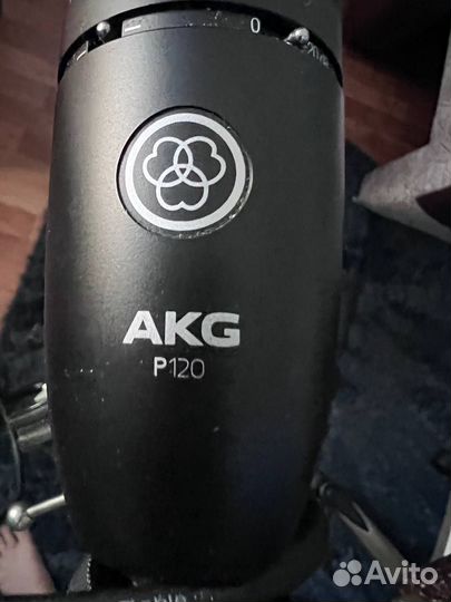 Студийный конденсаторный микрофон akg P120
