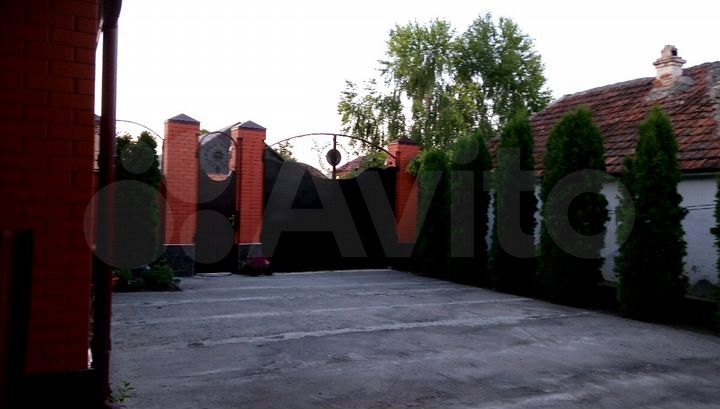 Дом 300 м² на участке 13 сот.