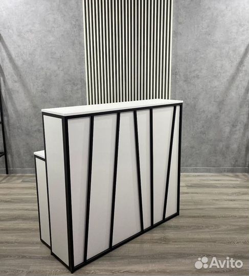 Ресепш, стойка администратора