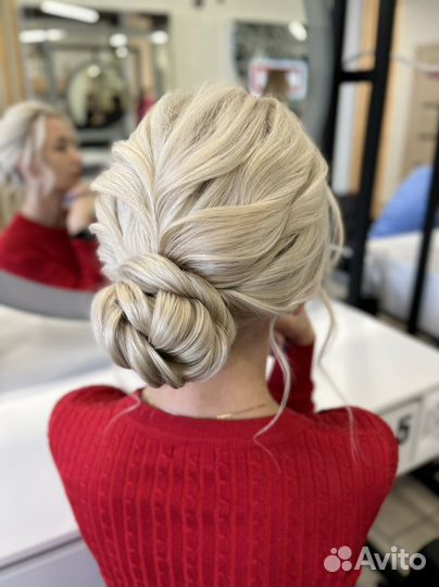 Макияж и прически