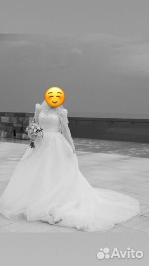 Свадебное платье 42 44 бу