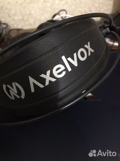 Студийные наушники axelvox
