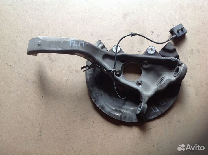 Кулак поворотный BMW X5 E70